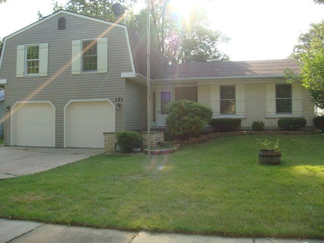 1st image of 121 Richmond Dr