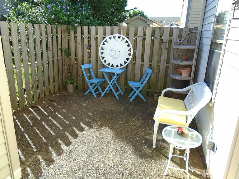 836 Brentwood Point — Photo 15