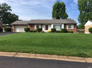 10054 Elise Dr, Saint Louis, MO 63123