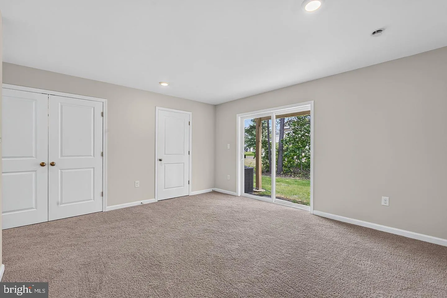 3 bed, 2.5 bath, 1962 sqft, $2,950 — Photo 3