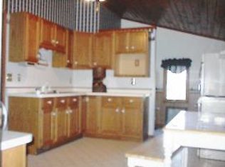 12475 Henry Ln, Cecil, WI 54111