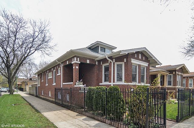 1st image of 4957 N Avers Ave