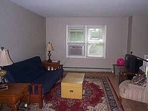 5th image of 1655 Crestfield Dr