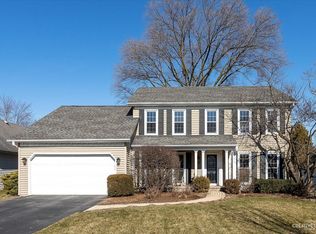 2215 Stonegate Ln, Wheaton, IL 60189