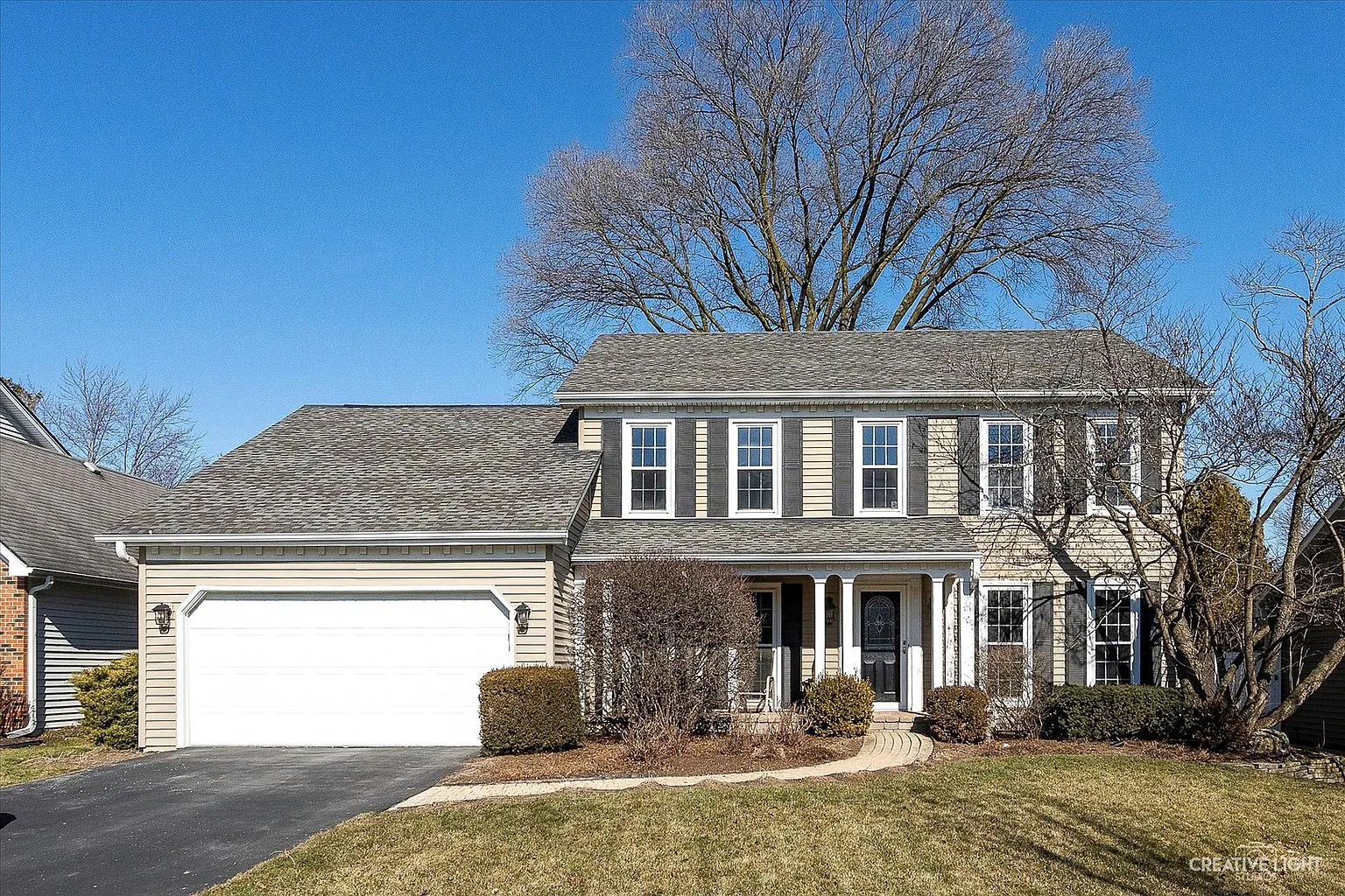 2215 Stonegate Ln photo 1