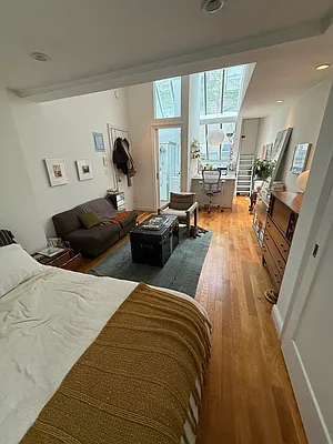 Rented by Buchbinder & Warren | media 5