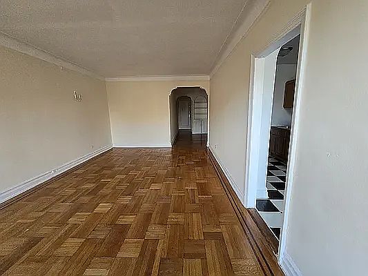 5th image of 150 E 18th St #5