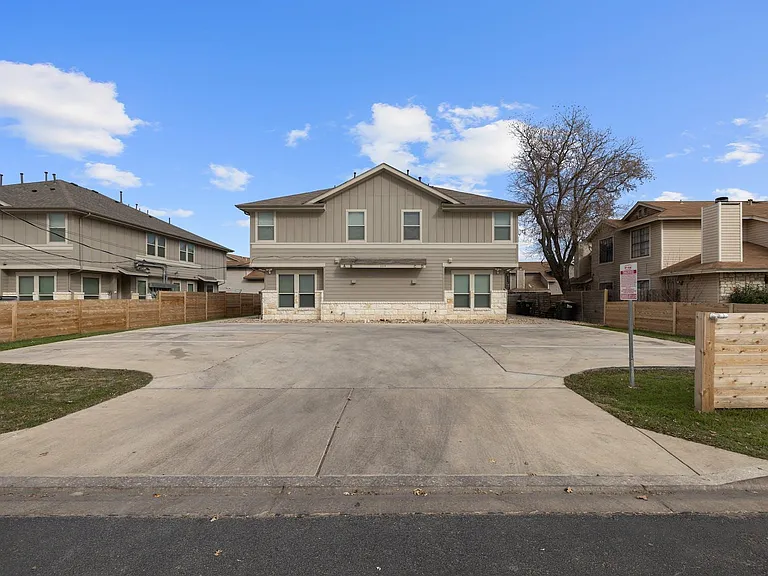 2215 Katy Ln #B — Photo 25