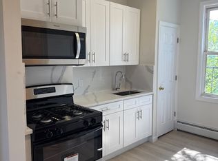 217 Congress St #3R, Jersey City, NJ 07307