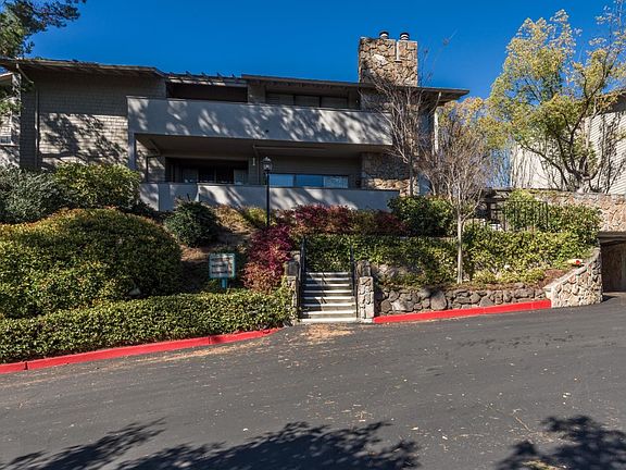2nd image of 20 Mansion Ct #725