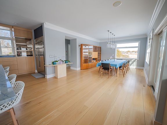 5th image of 14 S Country Rd