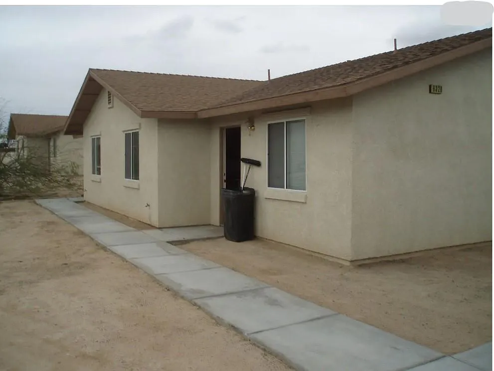 Building Photo - 6333 Palo Verde Ave #A
