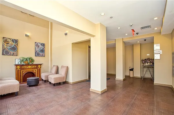 Sold by Remax Edge | media 5