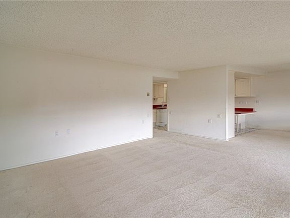 5th image of 578 Avenida Majorca #O