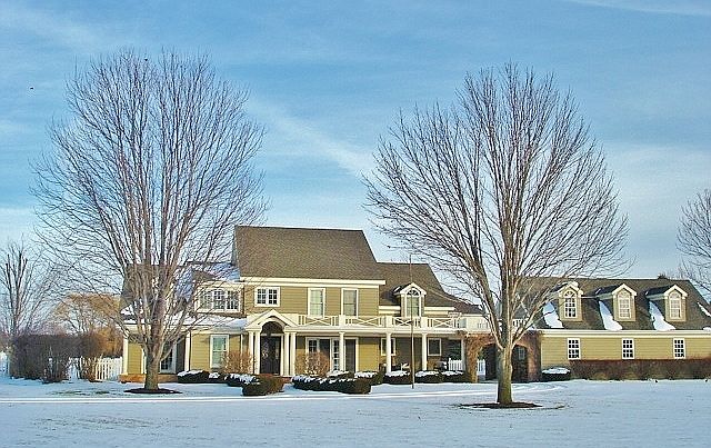 1st image of 3349 Woodhaven Dr