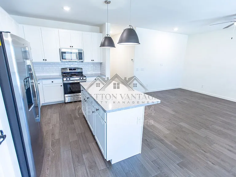 2547 N Kenna Pl — Photo 22
