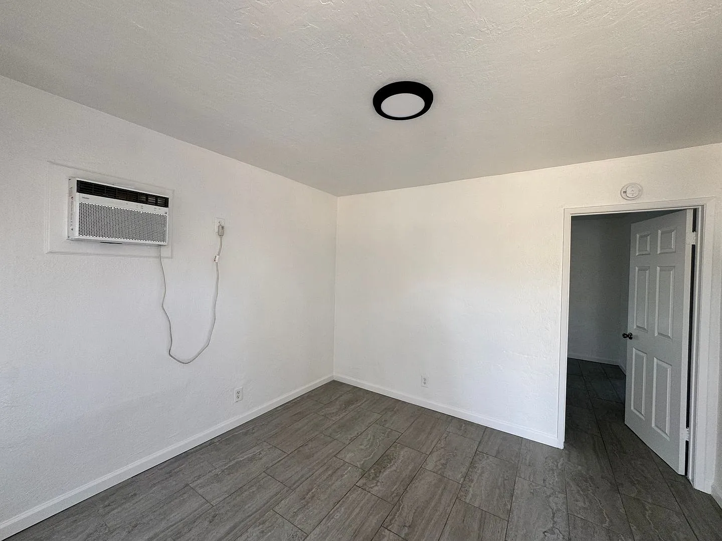Beardsley Apartments — Photo 3