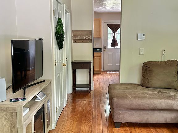 3rd image of 11 Carpenter Ave #A