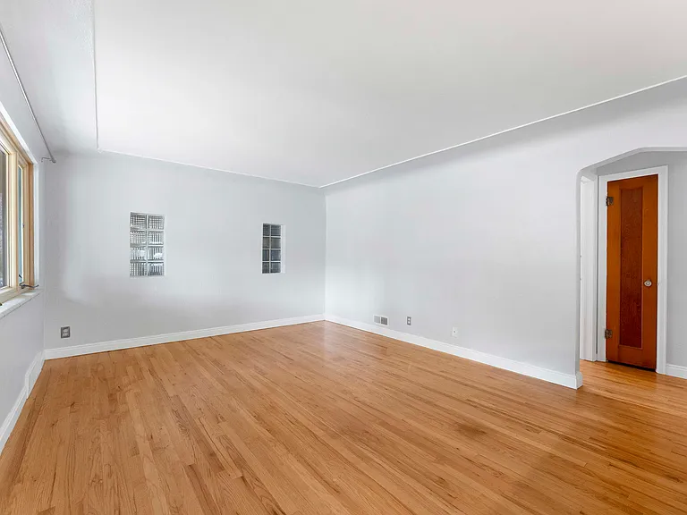 4301 Marshall St — Photo 8