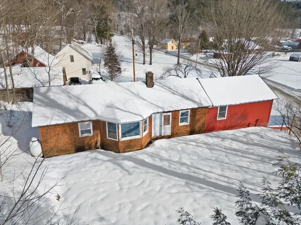 10 Bobbinshop Road, Chelsea, VT 05038