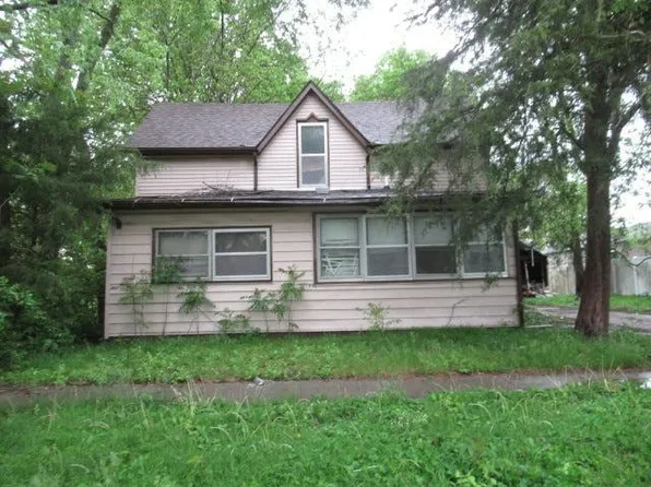 1204 W Hill St, Urbana, IL 61801