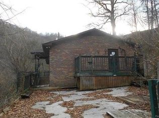 1065 Homeward Rd, Grundy, VA 24614