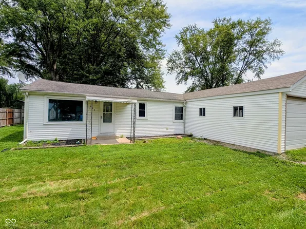 611 Della Rd, Columbus, IN 47203