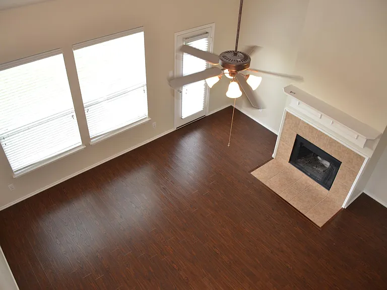 3305 Ocean Dr — Photo 10