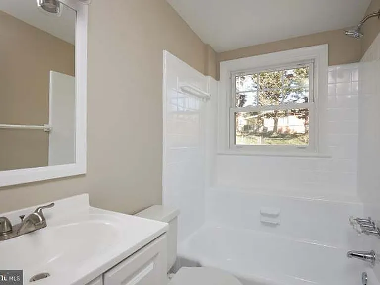 221 Dale Dr — Photo 25