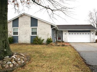 5589 E Broadmore Dr, Columbus, IN 47201