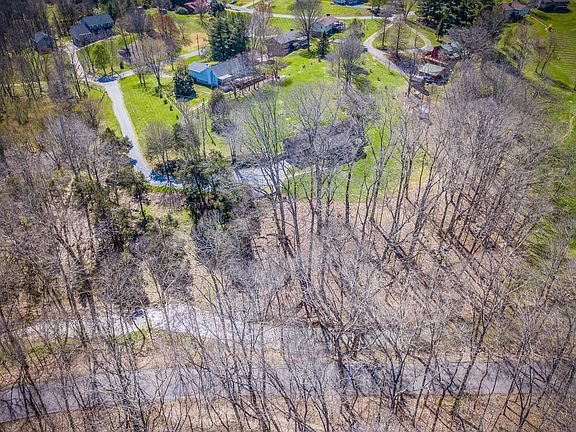 4th image of 115 Kingston Ct