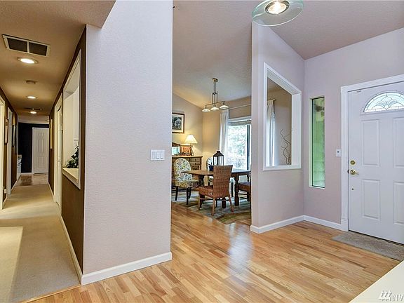 3rd image of 15800 Village Green Dr Unit 10