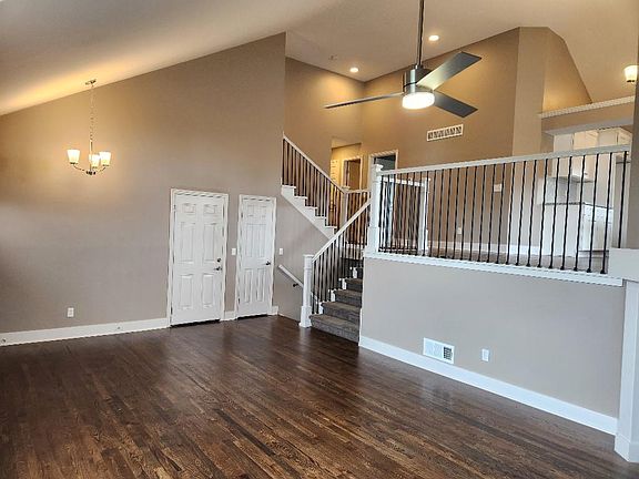 3rd image of 1529 SE Cape Cir