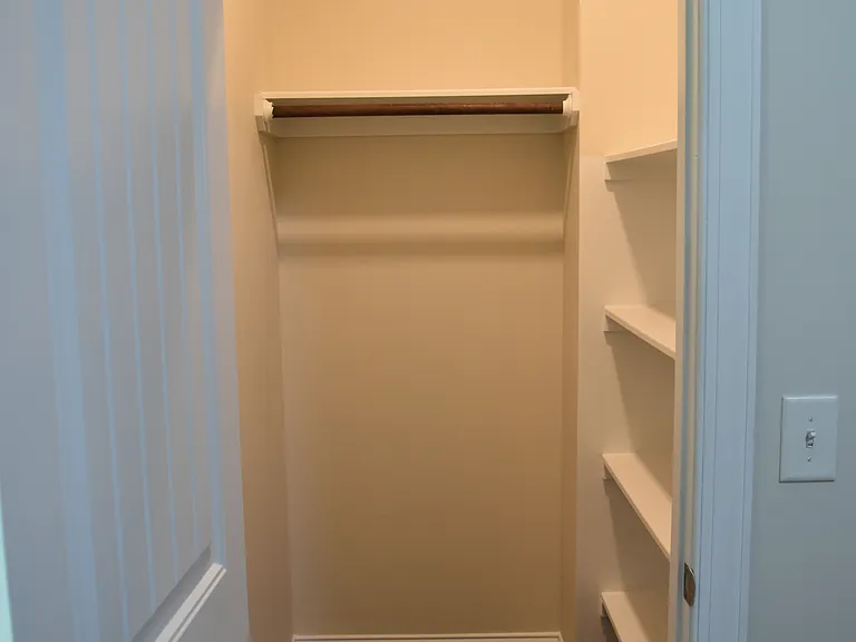 First floor bedroom_Closet