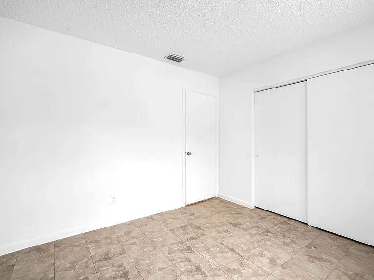 2020 NE 163rd St #204 — Photo 16