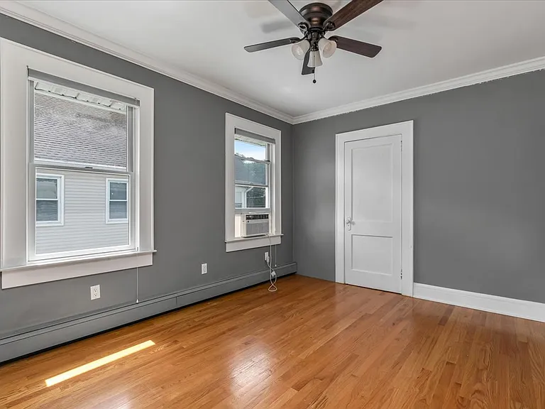 59 Burnside Ave #2 — Photo 13