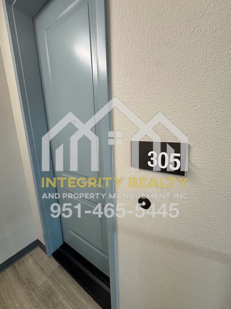 3 bed, 1459 sqft, $3,295 — Photo 2