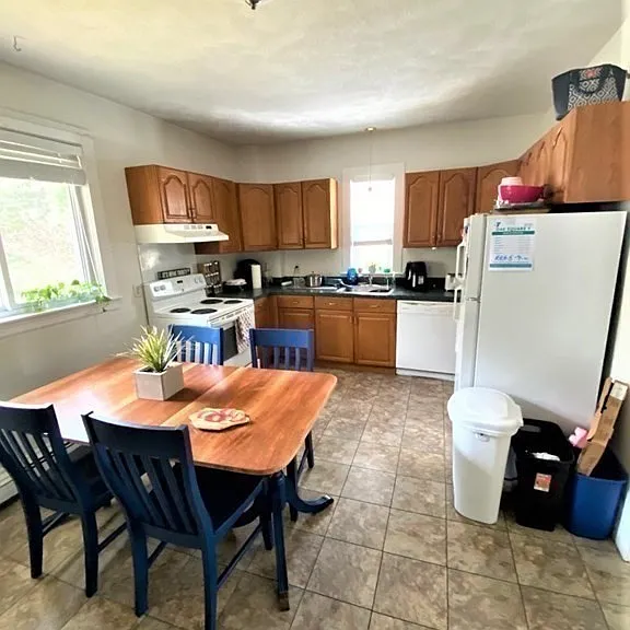 27 Langley Rd #2 — Photo 7