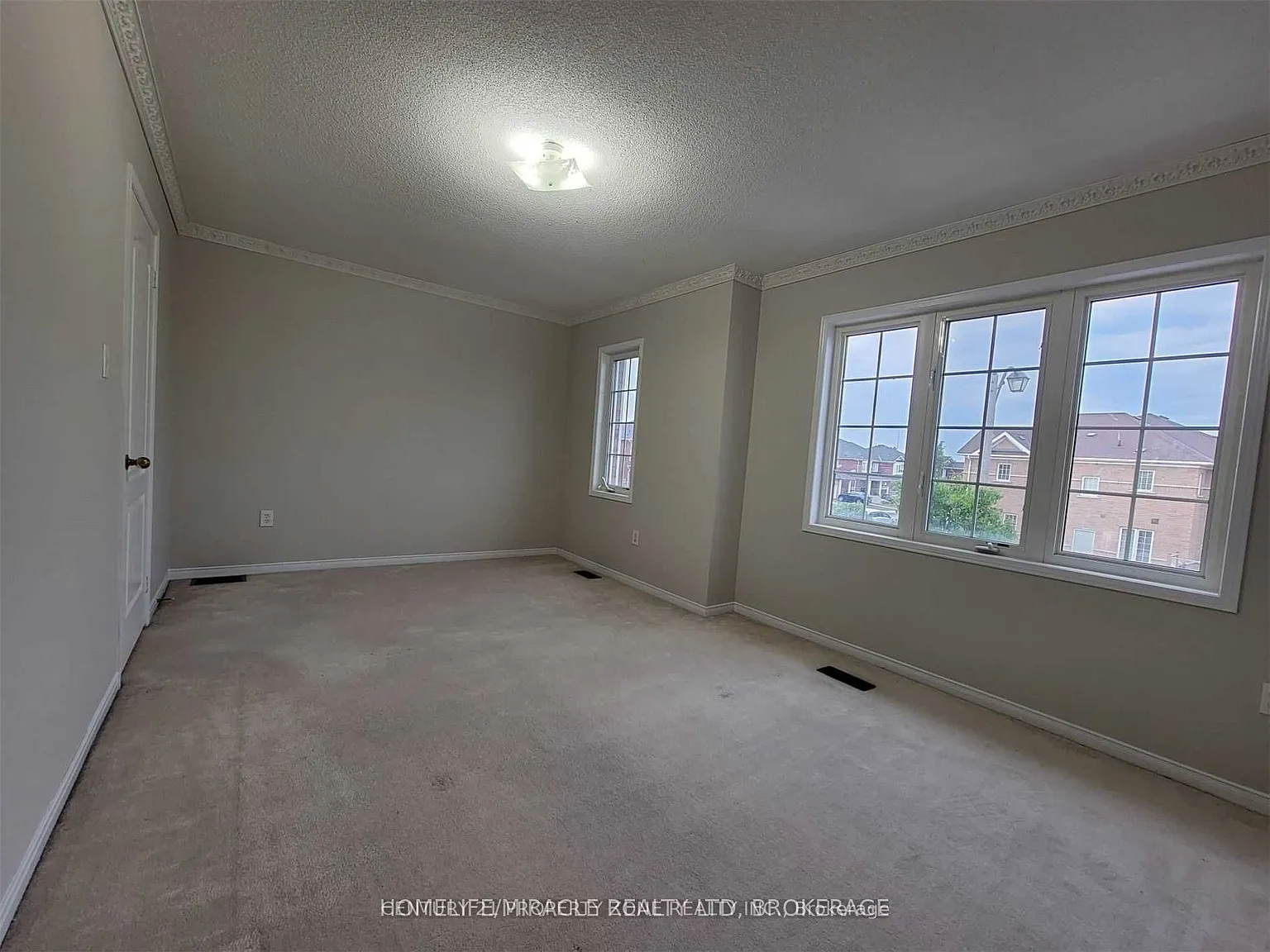 3 bed, $2,850 — Photo 3