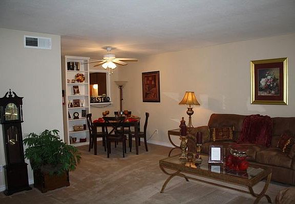 4th image of 10501 Holly Springs Dr #Cdb87fe73
