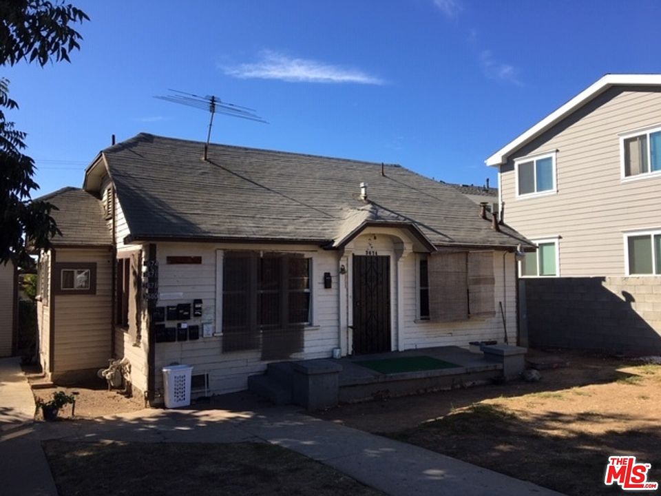 1st image of 3674 Percy St