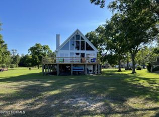 189 S River Dr, Beaufort, NC 28516