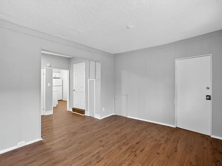 5446 Narcissus Ave — Photo 15