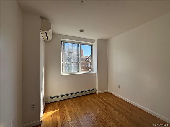 4th image of 14105 Cherry Avenue #4D
