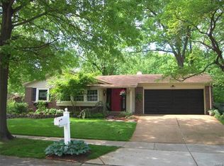 4810 Brunston Dr, Saint Louis, MO 63128