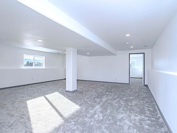 2nd image of 604B Eugene St