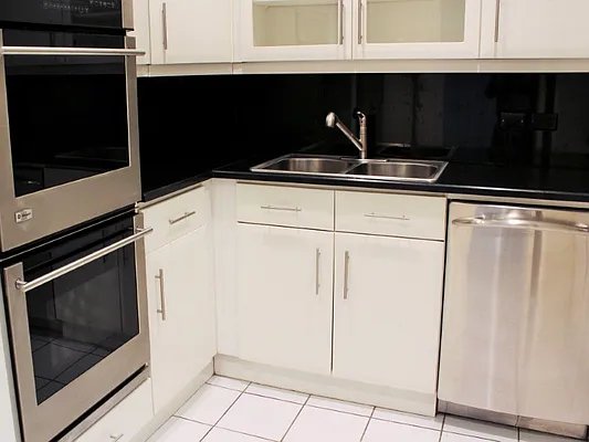 Rented by Sotheby's International Realty | media 14