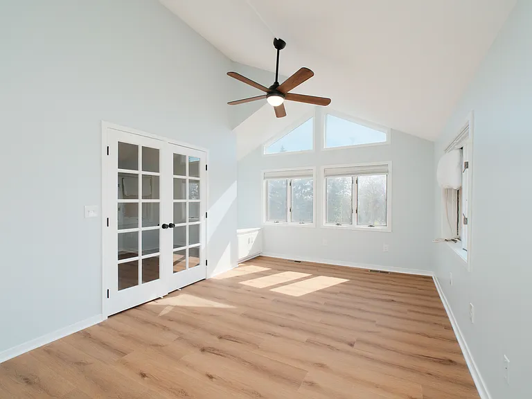 1083 N Livernois Rd — Photo 38