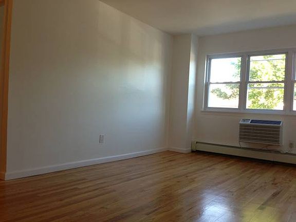 2nd image of 3112 58th St #2
