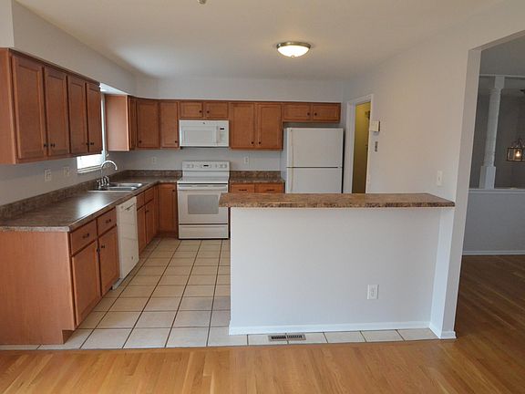 2nd image of 11903 Elmgrove Cir